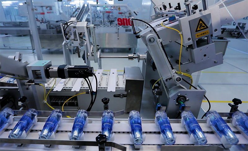 物流受阻原料瓶頸凸顯，化妝品與服裝企業(yè)迎來多重挑戰(zhàn)